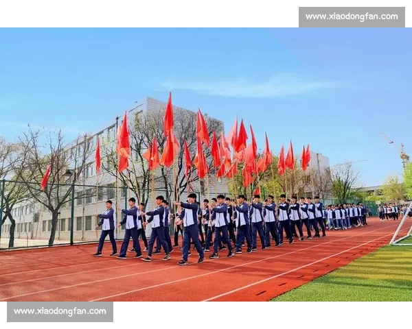 校园田径赛风云再起 激情飞扬挑战极限 拼搏精神引领青春潮流 - 副本